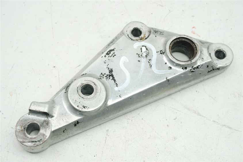 KAWASAKI Z 1000 ST KZT00E PLACA REPOSAPIÉS ACOMPAÑANTE DERECHO SOPORTE REPOSAPIÉS