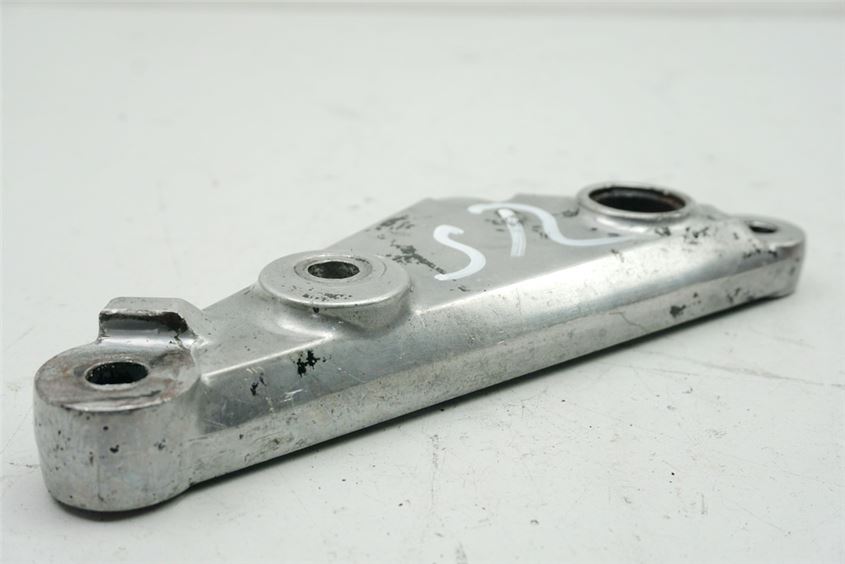 KAWASAKI Z 1000 ST KZT00E PLACA REPOSAPIÉS ACOMPAÑANTE DERECHO SOPORTE REPOSAPIÉS
