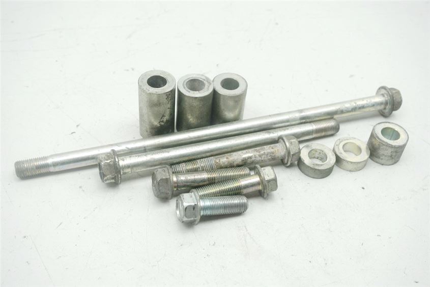 HONDA NC 700 S SA RC61 HALTERUNG MOTOR SCHRAUBEN BOLZEN ACHSE DISTANZHÜLSEN