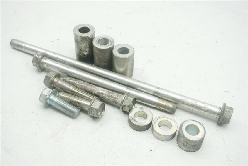 HONDA NC 700 S SA RC61 HALTERUNG MOTOR SCHRAUBEN BOLZEN ACHSE DISTANZHÜLSEN