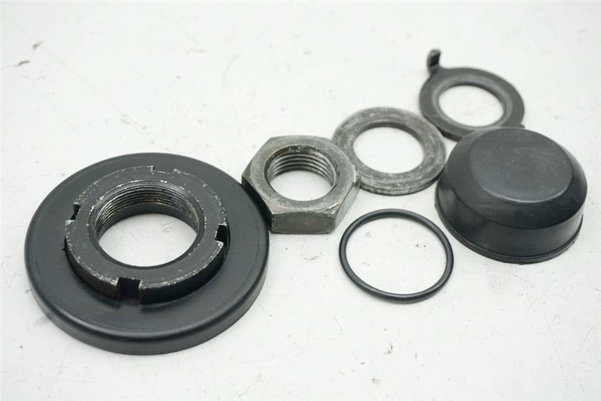 KAWASAKI GPZ 600 R NINJA ZX600A TUERCA DE SEGURIDAD CABEZAL DE DIRECCIÓN TIJA HORQUILLA