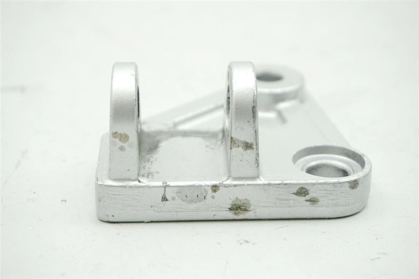 KAWASAKI GPZ 600 R NINJA ZX600A FOOTREST BRACKET RIDER LEFT HOLDER FOOTREST