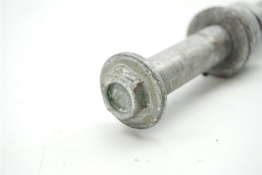 KAWASAKI GPZ 600 R NINJA ZX600A REAR AXLE SPINDLE AXLE SPACER