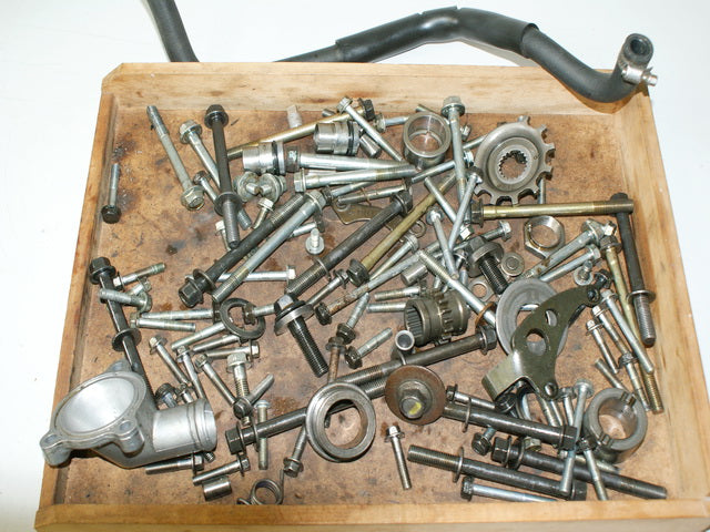 HONDA CBF 600 PC38 SCHRAUBEN KLEINTEILE MOTOR