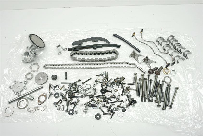 KAWASAKI GPZ 600 R NINJA ZX600A SCHRAUBEN & KLEINTEILE - MOTOR