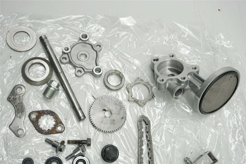 KAWASAKI GPZ 600 R NINJA ZX600A SCHRAUBEN & KLEINTEILE - MOTOR