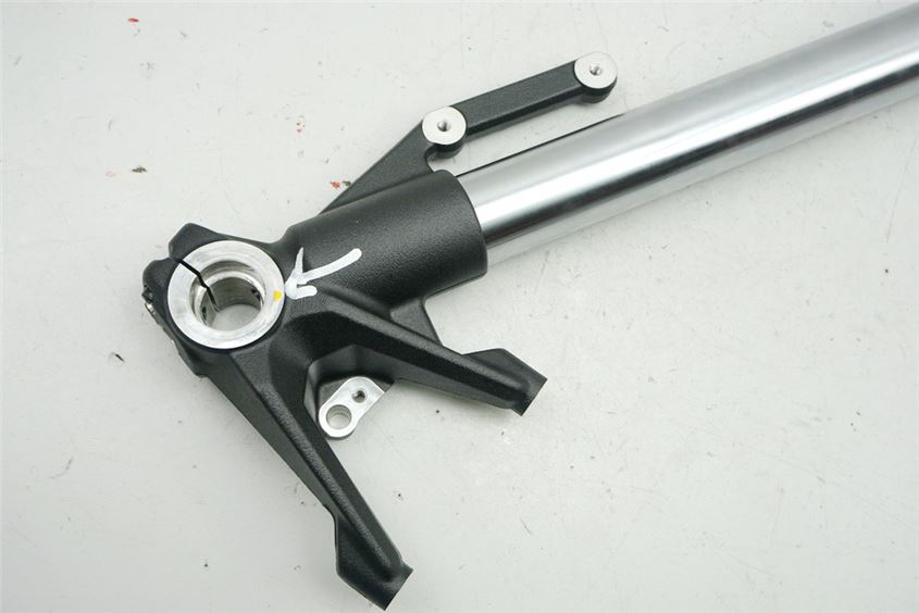 DUCATI SUPERSPORT 939 GABELHOLM LINKS GABELFUß GLEITROHR TAUCHROHR