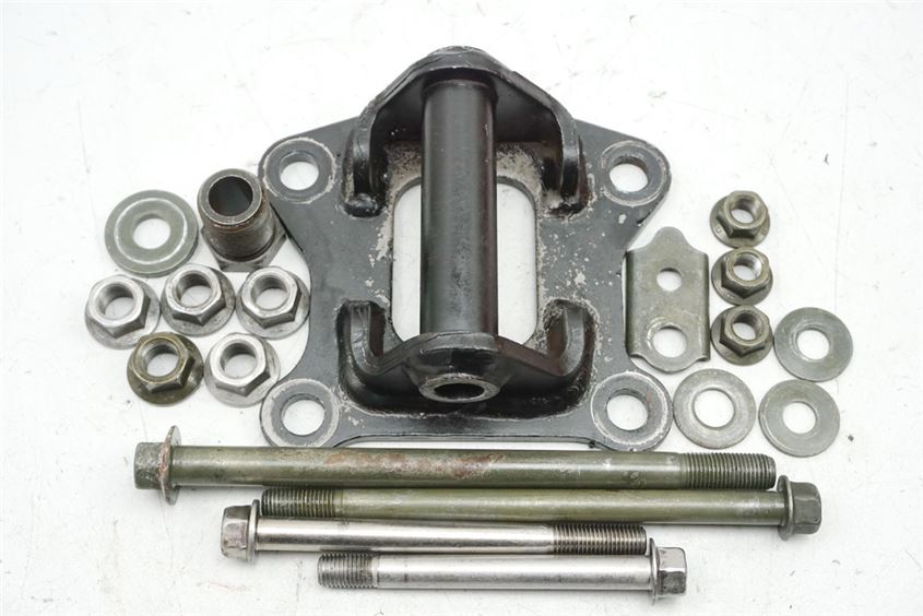 YAMAHA BT 1100 BULLDOG RP05 SOPORTE MOTOR EJE TORNILLOS PERNOS SOPORTE MOTOR