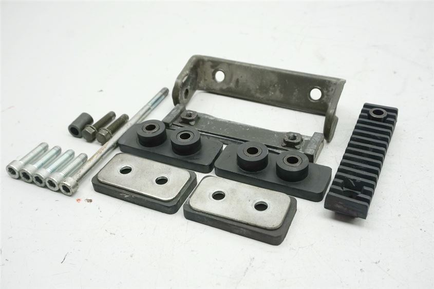 YAMAHA BT 1100 BULLDOG RP05 SOPORTE DEPÓSITO GOMAS TORNILLOS SUJECIÓN DEPÓSITO