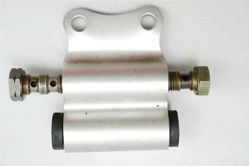 YAMAHA BT 1100 BULLDOG RP05 DISTRIBUIDOR DE FRENO CILINDRO DE FRENO CILINDRO DISTRIBUIDOR DE FRENO