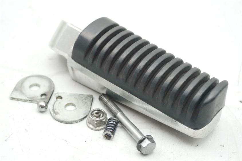 YAMAHA BT 1100 BULLDOG RP05 ESTRIBERA PASAJERO DERECHA FOOTREST