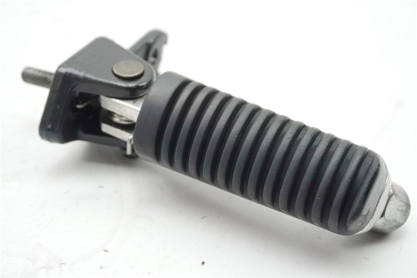 YAMAHA BT 1100 BULLDOG RP05 ESTRIBERA DERECHA DEL CONDUCTOR SOPORTE REPOSAPIÉS