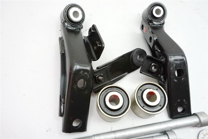 BMW K 1200 RS K12 MOTORHALTER ACHSE BOLZEN MOTOR HALTERUNG BUCHSEN DISTANZEN