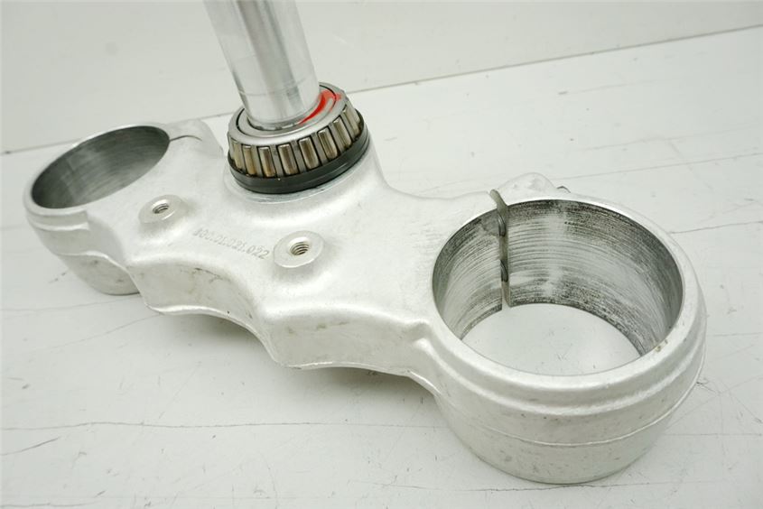 HUSABERG 550 FE LOWER TRIPLE CLAMP FORK