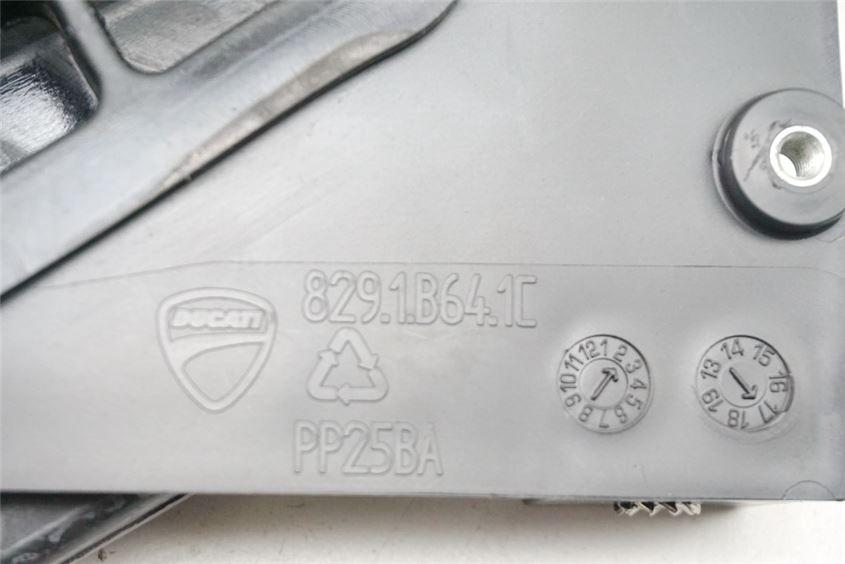 DUCATI SUPERSPORT 939 HALTERUNG ABS STEUERTEIL TRÄGER BEFESTIGUNG
