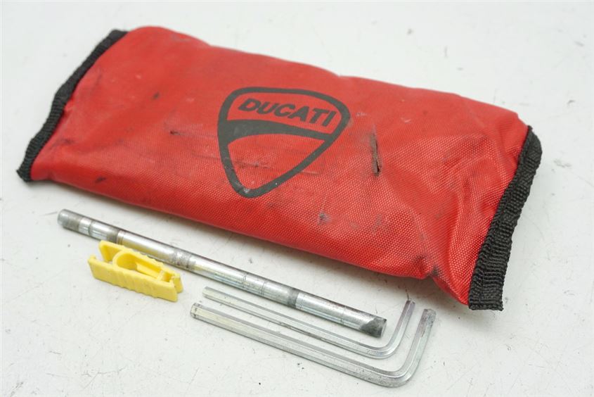 HERRAMIENTA DE A BORDO DUCATI SUPERSPORT 939