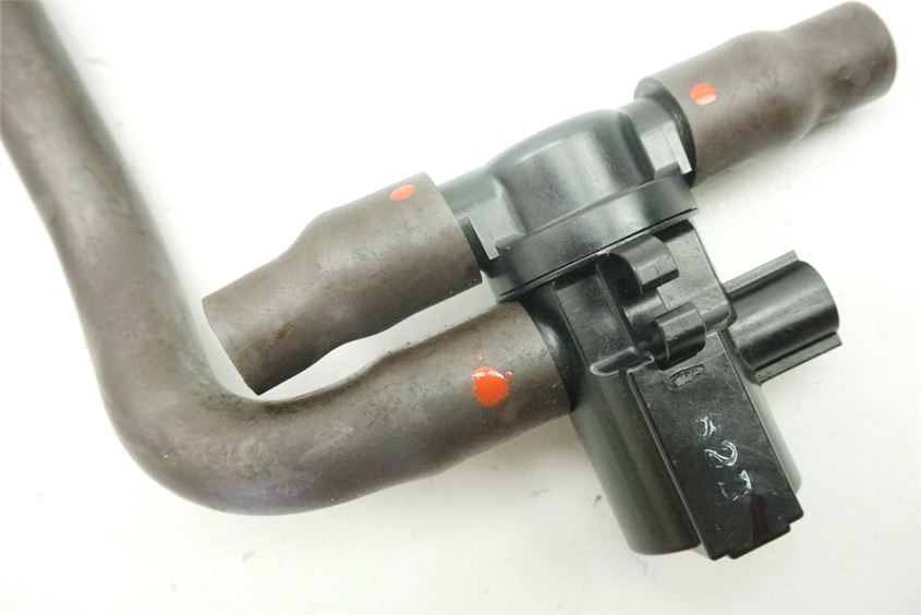 KAWASAKI Z 1000 ABS ZRT00B SECONDARY AIR VALVE