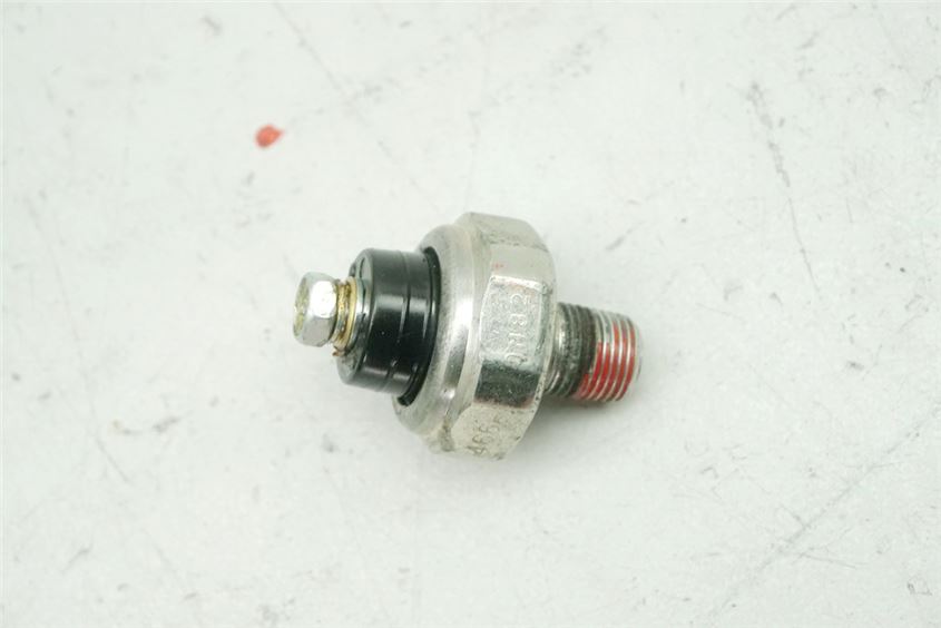 KAWASAKI Z 1000 ABS ZRT00B OIL PRESSURE SWITCH