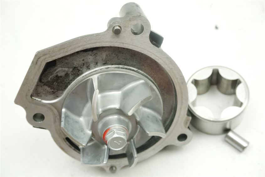 KAWASAKI Z 1000 ABS ZRT00B BOMBA DE AGUA