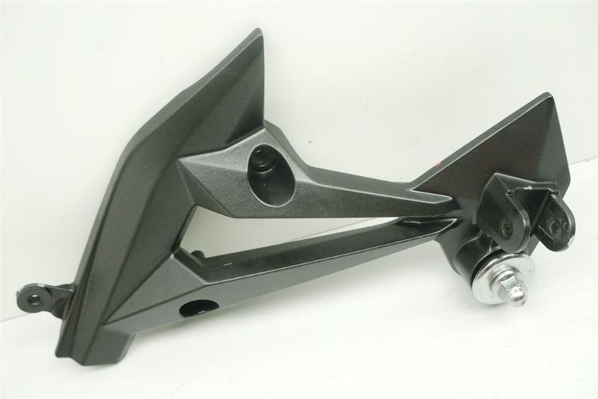 KAWASAKI Z 1000 ABS ZRT00B PASSENGER FOOTREST BRACKET LEFT HOLDER FOOTREST