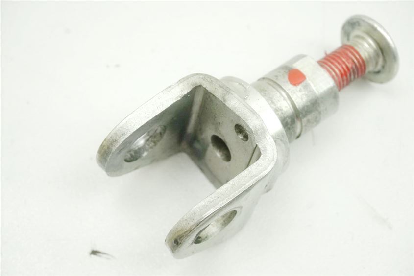 KAWASAKI Z 1000 ABS ZRT00B RIDER FOOTREST BRACKET RIGHT JOINT