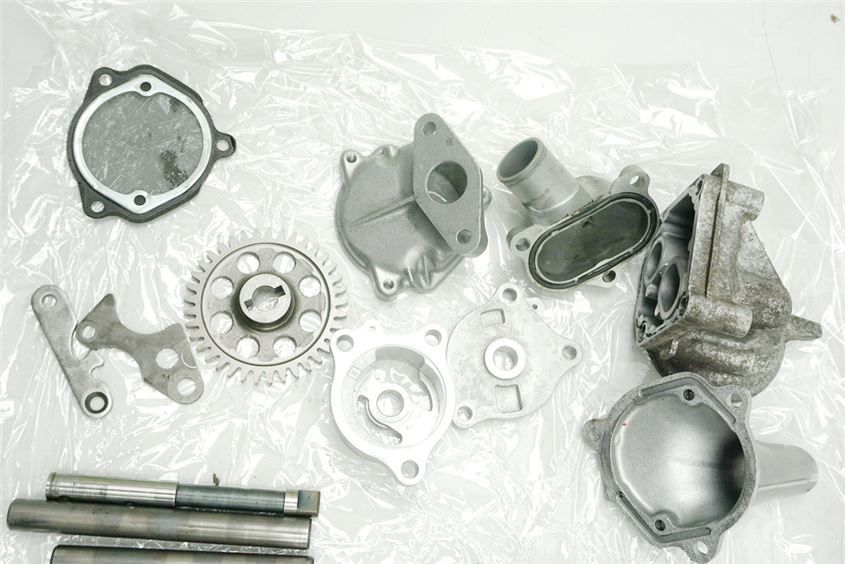 SUZUKI GSX-R 600 SRAD MOTOR - SCHRAUBEN & KLEINTEILE