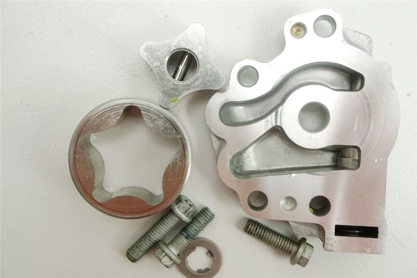 BOMBA DE ACEITE DERECHA KTM 1290 SUPERDUKE R