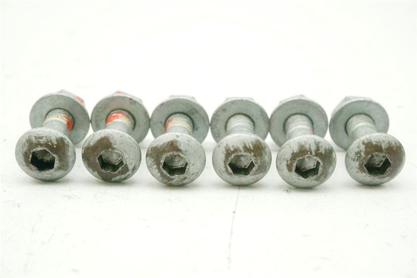 HUSABERG 550 FE REAR FRAME SCREWS