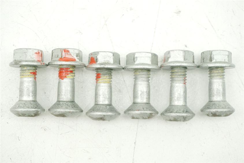 HUSABERG 550 FE REAR FRAME SCREWS