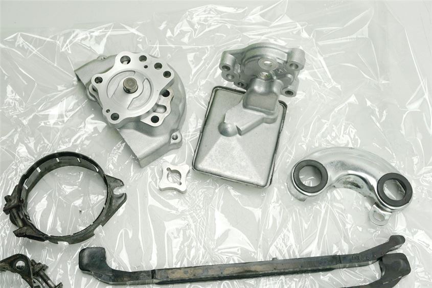 YAMAHA XV 1100 3LP VIRAGO MOTOR - TORNILLOS Y PIEZAS PEQUEÑAS