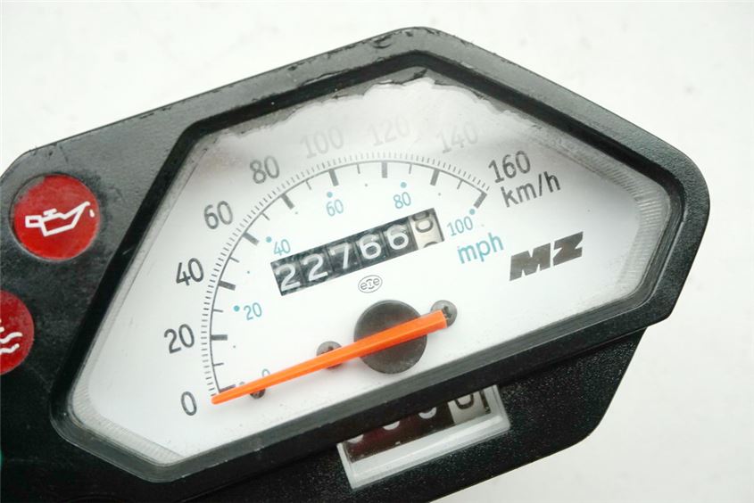 MZ / MUZ SX 125 SNZ1SX (SM) CUADRO DE INSTRUMENTOS CUENTAKILÓMETROS - 22765 KM