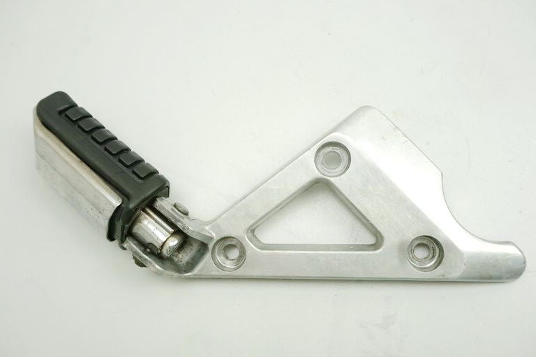 HONDA VT 500 C PC08 FUßRASTENANLAGE SOZIUS RECHTS HALTER FUßRASTE