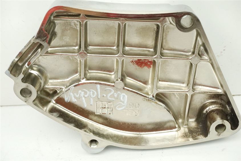 YAMAHA XVS 1100 VP05 CLASSIC DRAG STA ENGINE COVER LEFT ALTERNATOR COVER MOTOR