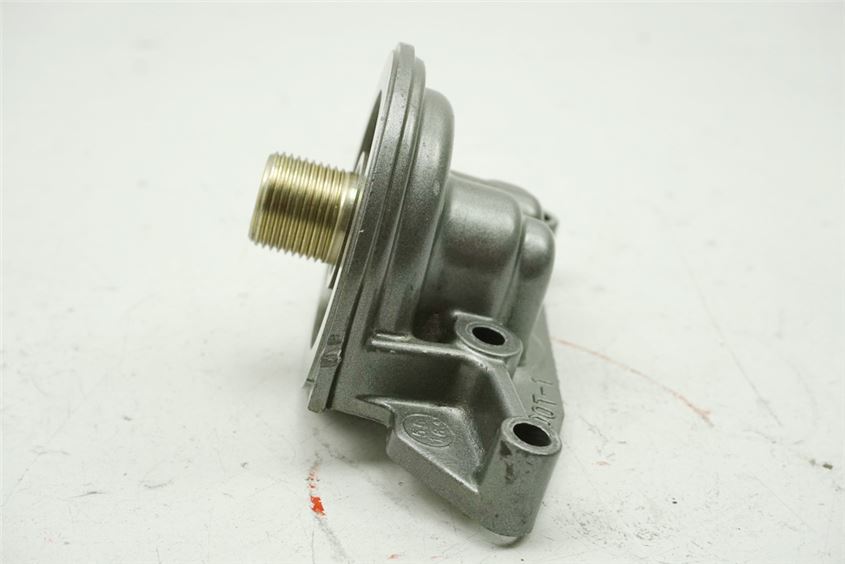 YAMAHA MT01 RP12 MOUNTING OIL FILTER HOUSING COVER CONNECTION