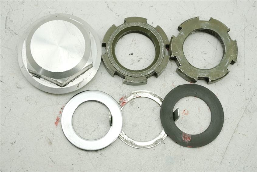 YAMAHA MT-01 RP12 NUT STEERING HEAD YOKE TRIPLE CLAMP LOCK
