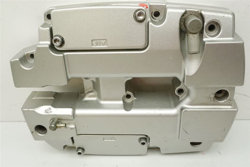 YAMAHA MT01 RP12 REAR VALVE COVER ENGINE COVER CYLINDER HEAD