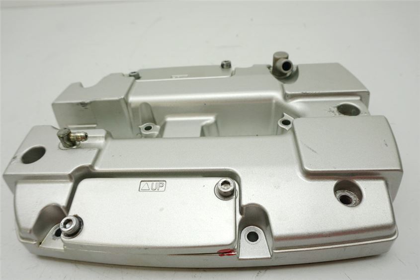 YAMAHA MT01 RP12 REAR VALVE COVER ENGINE COVER CYLINDER HEAD