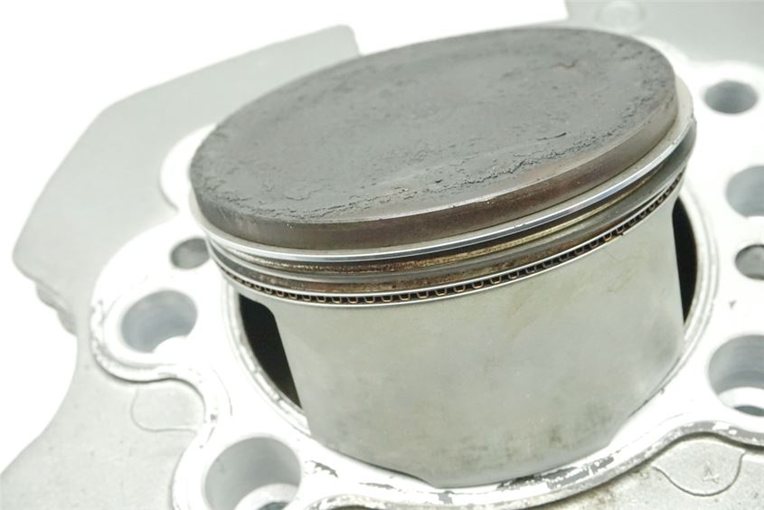 YAMAHA MT01 RP12 CYLINDER FRONT & PISTON