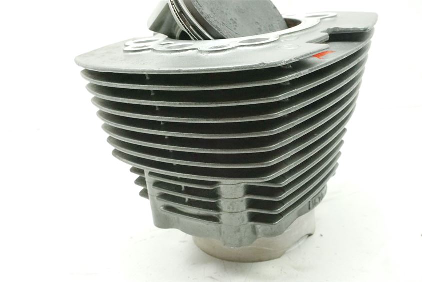YAMAHA MT01 RP12 CYLINDER FRONT & PISTON
