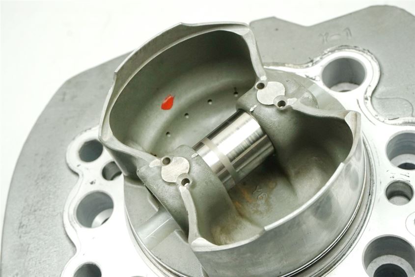 YAMAHA MT01 RP12 CYLINDER FRONT & PISTON