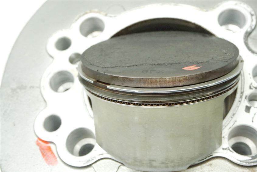 YAMAHA MT01 RP12 REAR CYLINDER & PISTON