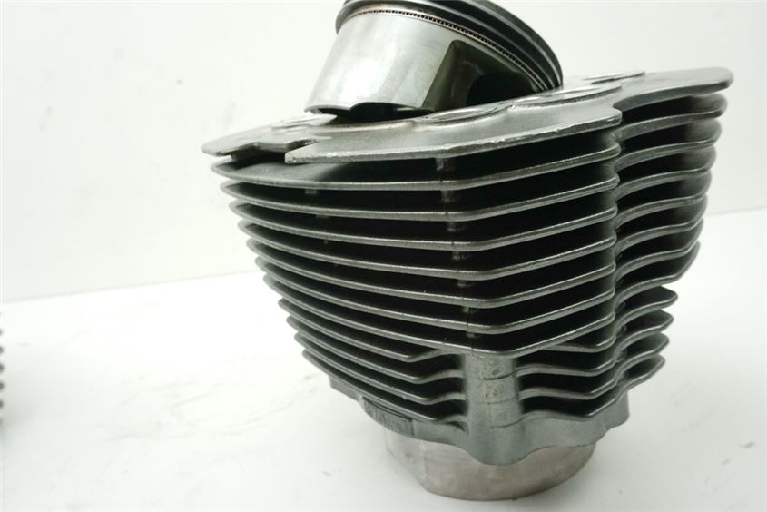 YAMAHA MT01 RP12 REAR CYLINDER & PISTON