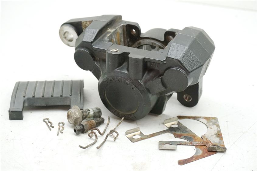 SUZUKI GS 500 E GM51B PINZA DE FRENO TRASERA