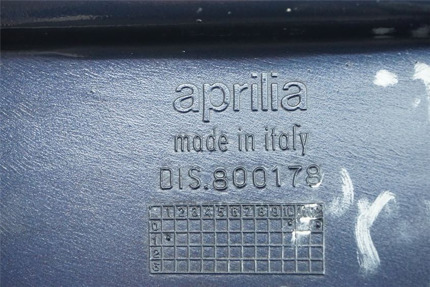 APRILIA ETV 1000 CAPO NORD SEITENDECKEL RECHTS VERKLEIDUNG COVER
