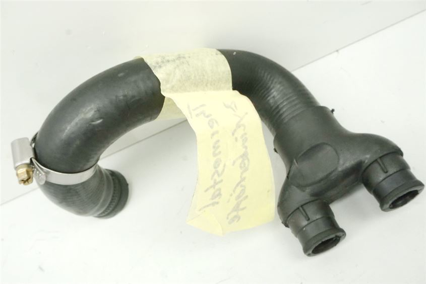 APRILIA ETV 1000 CAPO NORD KÜHLERSCHLAUCH THERMOSTAT -> ZYLINDERKOPF