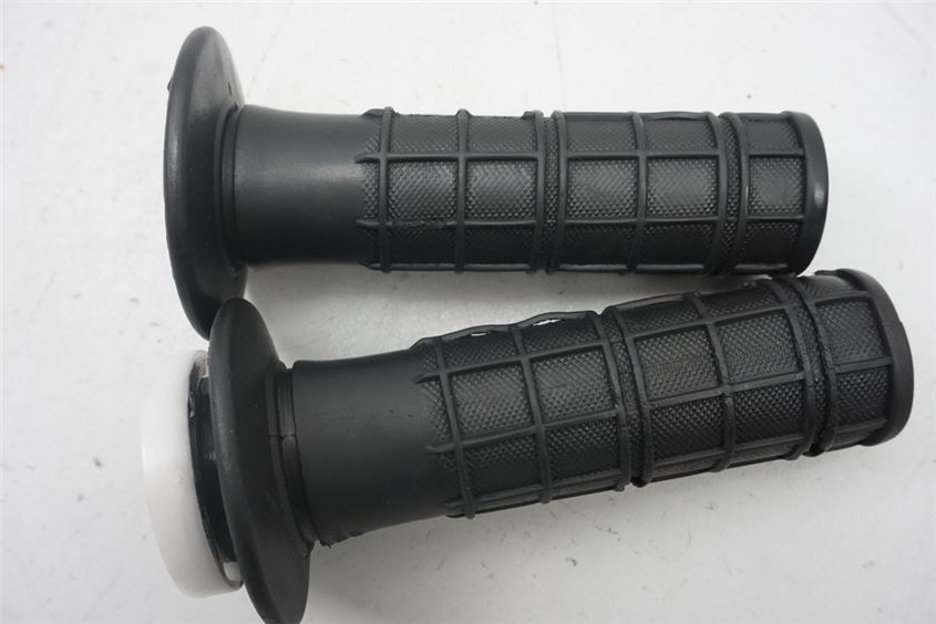 MZ / MUZ SX 125 SNZ1SX (SM) ACELERADOR EMPUÑADURA GOMAS DE PUÑO