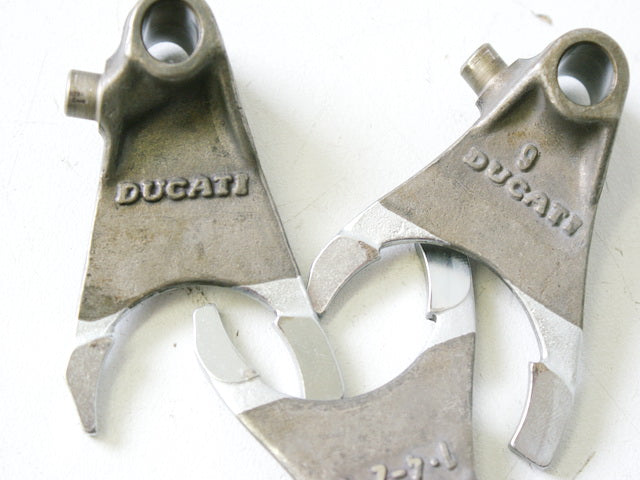 DUCATI 749 SCHALTKLAUEN SCHALTGABELN GETRIEBE