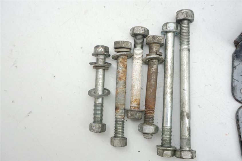 HONDA CX 500 C PC01 ENGINE MOUNT AXLE BOLTS SCREWS ENGINE BRACKET