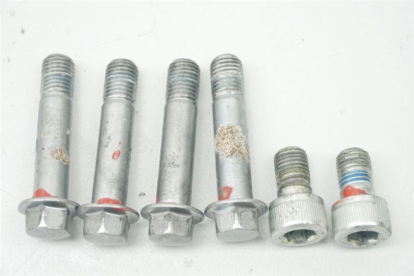 KAWASAKI VN 1600 CLASSIC VNT60A SCHRAUBEN BREMSSATTEL VORN & HINTEN