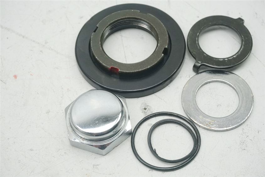 KAWASAKI VN 1600 CLASSIC VNT60A MUTTER SICHERUNG LENKKOPF GABELBRÜCKE
